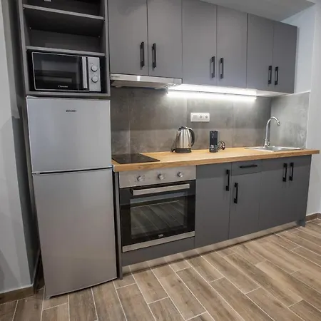 Apartament Raise Averof Serviced