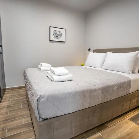 Apartament Raise Averof Serviced *