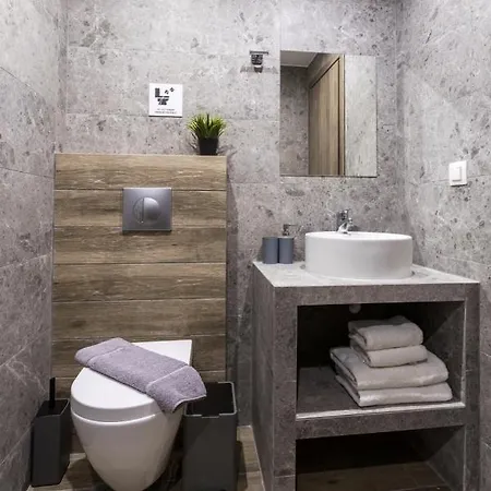 Apartament Raise Averof Serviced *