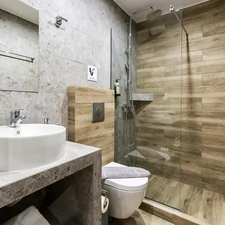 Apartament Raise Averof Serviced