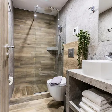 Raise Averof Serviced Apartament *