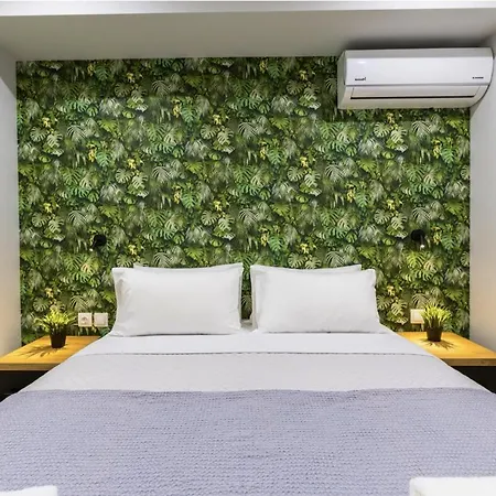 Apartament Raise Averof Serviced